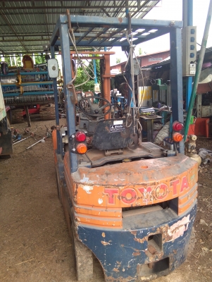 ขายฟอร์คลิฟต์ เครื่องอีซุซุ ดีเซล แรงดีใช้งานคล่อง