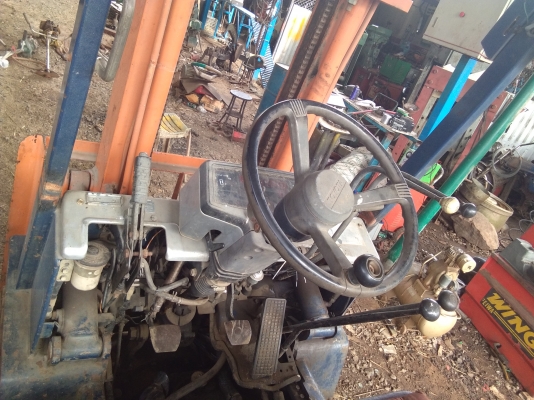 ขายฟอร์คลิฟต์ เครื่องอีซุซุ ดีเซล แรงดีใช้งานคล่อง