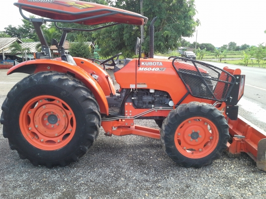 ขาย แทรกเตอร์ KUBOTA M6040 ถูกๆ สวยๆ