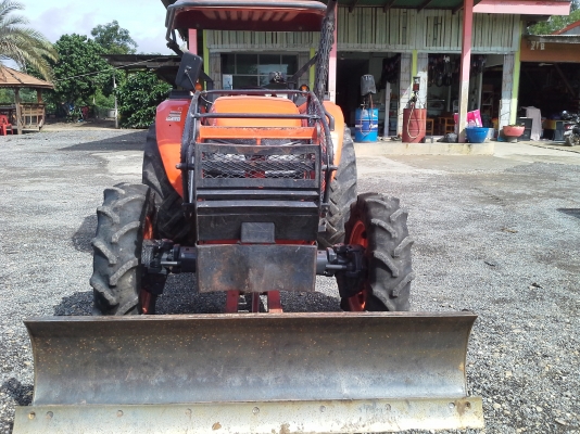 ขาย แทรกเตอร์ KUBOTA M6040 ถูกๆ สวยๆ