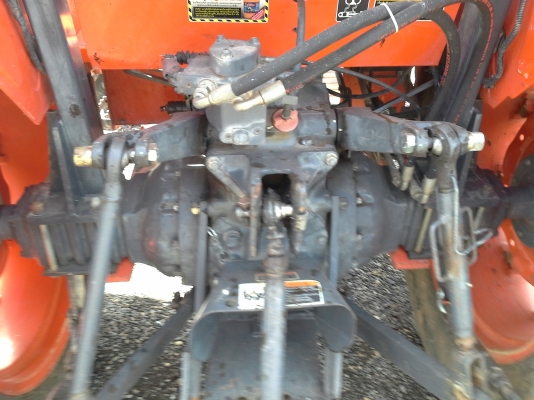 ขาย แทรกเตอร์ KUBOTA M6040 ถูกๆ สวยๆ