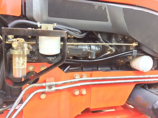 ขายL4708DT รถปี 56 ใช้งาน 810 ชั่วโมงเครื่อง เกียร์ เดิมไม่เคยรื้อ รถสวยพร้อมใช้งาน ราคา 425000 พร้อมส่ง ผานหน้า+ผานหลังตราช้าง สนใจ 084-5486359 สุชาติ  อ. สนม  จ. สุรินทร์