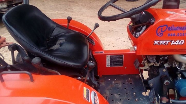 KRT140 แรงสวยๆๆดันหน้า พาล4 ล้อเหล็กกันจม มีลิปเตอร์หลัง KRT140 แรงสวยๆๆดันหน้า พาล4 ล้อเหล็กกันจม มีลิปเตอร์หลัง