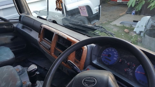 เมก้า260แรงปี2548 2 เพลา กระบะล่องยาว7.50 ยางสวย 10 เส้น พร้อมใช้งานขายตามสภาพ เมก้า260แรงปี2548 2 เพลา กระบะล่องยาว7.50 ยางสวย 10 เส้น พร้อมใช้งานขายตามสภาพ