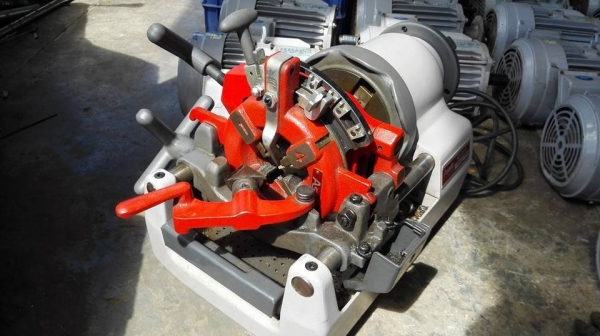 ** SOLD ** เครื่องต้าปเกลียวญี่ปุ่น Asada BEAVER 50 ขนาด 1/4"- 2" รุ่นออโต้ สภาพ 97\% เจ้าของเดิมใช้เดือนเดียว!! ** SOLD ** เครื่องต้าปเกลียวญี่ปุ่น Asada BEAVER 50 ขนาด 1/4"- 2" รุ่นออโต้ สภาพ 97\% เจ้าของเดิมใช้เดือนเดียว!!