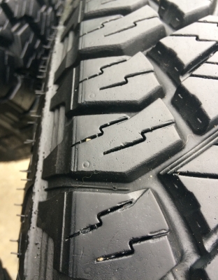 ขายยาง AT 265/70/16 ปลายปี 16 สวยๆ ขายยาง AT 265/70/16 ปลายปี 16 สวยๆ