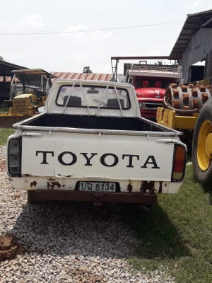 รถกระบะ TOYOTA  RN25