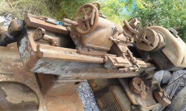 ขายครับเครื่องกลึงรุ่นเก่ามากๆ ขายครับเครื่องกลึงรุ่นเก่ามากๆ