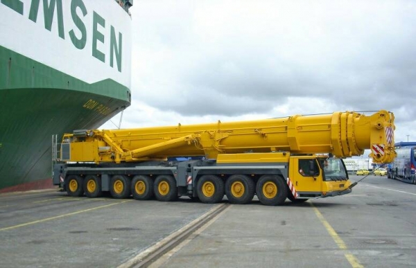 LIEBHERR ALL TERRAIN CRANE 500 TON