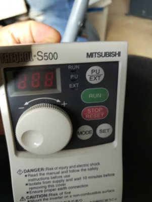 1200 บ. ส่งฟรี083-2000058 LINE ID: line832923 อินเวอร์เตอร์ควบคุมความเร็วมอเตอร์ ยี่ห้อ MITSUBISHI FREQROL -S500 ขานด 400 W. (มีแค่ 10 ตัว ) 1200 บ. ส่งฟรี083-2000058 LINE ID: line832923 อินเวอร์เตอร์ควบคุมความเร็วมอเตอร์ ยี่ห้อ MITSUBISHI FREQROL -S500 ขานด 400 W. (มีแค่ 10 ตัว )