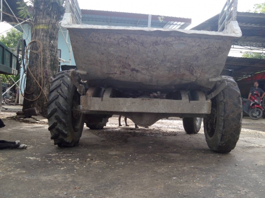 รถดั๊มเปอร์พร้อมใช้งาน รถดั๊มเปอร์พร้อมใช้งาน