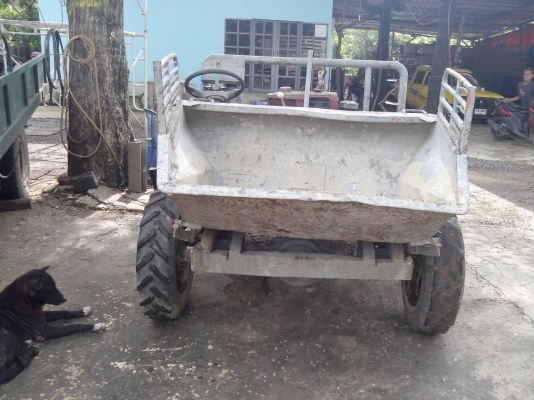 รถดั๊มเปอร์พร้อมใช้งาน รถดั๊มเปอร์พร้อมใช้งาน