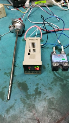 850 บ. ส่งฟรี083-2000058  LINE ID: line832923 ชุดควบคุมอุณหภูมิพร้อมหัววัดแบบกระโหลกก้านยาวและโซลิดสเตทรีเลย์ ครบชุดพร้อมต่อวงจรใช้ได้เลย ใช้ไฟ 100 - 240 V.(มีแค่ 2 ชุด)