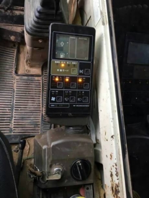 KOMATSU PC 200-5
