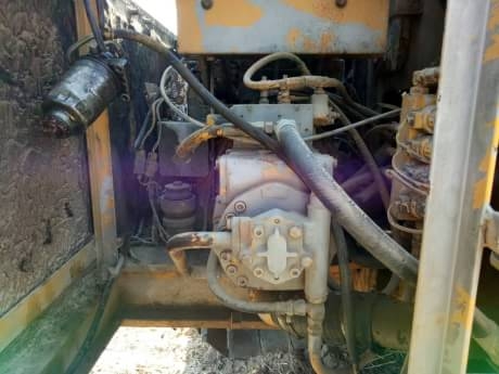 KOMATSU PC 120-5