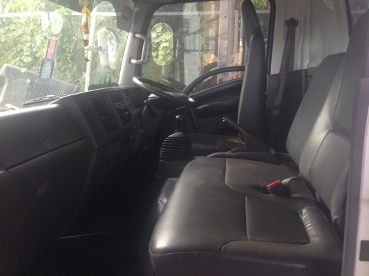 ขายด่วน 6 ล้อ พื้นเรียบ Isuzu NQR 175 แรง เพลาเดียว กระบะยาว5.50 เมตร