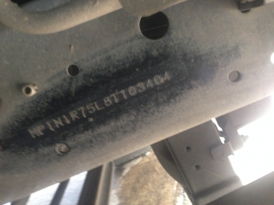 ขายด่วน 6 ล้อ พื้นเรียบ Isuzu NQR 175 แรง เพลาเดียว กระบะยาว5.50 เมตร
