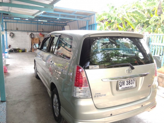 Toyota Innova 2.0 V