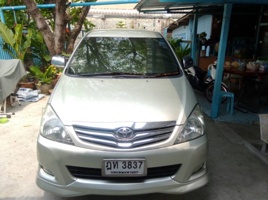 Toyota Innova 2.0 V Toyota Innova 2.0 V