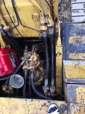 KOMATSU PC200-5 ไฟฟ้าครบ 585,000 บาท เครื่องดี ปั้มดี โช่หนา เอวแน่น ช่วงล่างเต็ม แอร์มี เอกสารเล่มทะเบียน  รถอยู่ จ.ร้อยเอ็ด โทร &amp;ไอดีไลน์ 0610710295