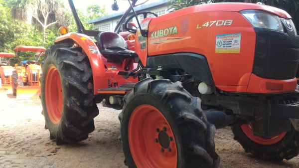สามย่านแทรคเตอร์ ขายรถไถ KUBOTA L4708 รถไร่ สภาพสวยๆ เดิมๆ เครื่องแน่น เกียร์ดี ไฮดรอลิกดี ราคา 310,000 มีรถขนส่งบริการ ร้านสามย่านแทรคเตอร์ อ.แกลง จ.ระยอง 0897489639,0818618678,0899347475 id line=0897489639 id line=0818618678 id line=0899347475 สามย่านแทรคเตอร์ ขายรถไถ KUBOTA L4708 รถไร่ สภาพสวยๆ เดิมๆ เครื่องแน่น เกียร์ดี ไฮดรอลิกดี ราคา 310,000 มีรถขนส่งบริการ ร้านสามย่านแทรคเตอร์ อ.แกลง จ.ระยอง 0897489639,0818618678,0899347475 id line=0897489639 id line=0818618678 id line=0899347475