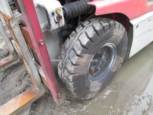 รถยกไฟฟ้า TOYOTA 3FB7 ราคาพิเศษ 69,000 บาท รหัสสินค้า : 13001381 www.nihonmono.com