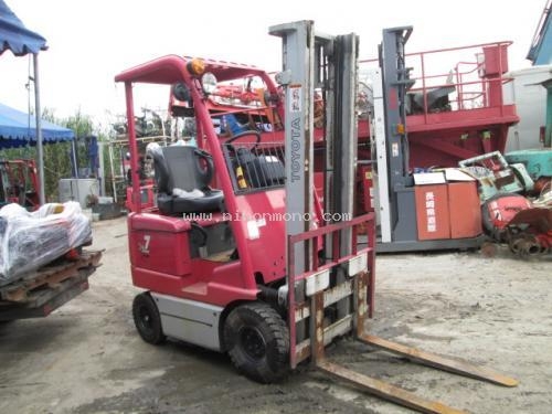 รถยกไฟฟ้า TOYOTA 3FB7 ราคาพิเศษ 69,000 บาท รหัสสินค้า : 13001381 www.nihonmono.com