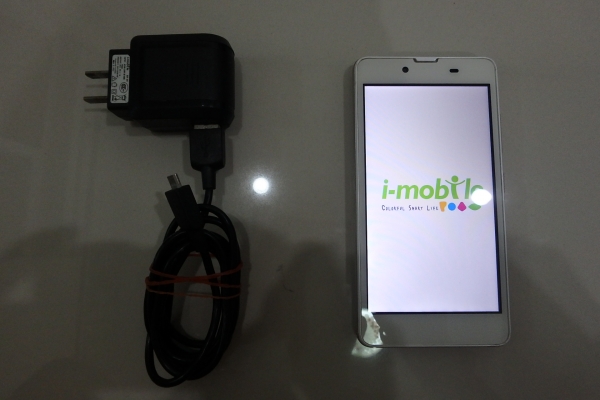 i-mobile i-style 712 สีขาว ไอโมบาย สภาพดี มีที่ชาร์ท ส่งฟรี