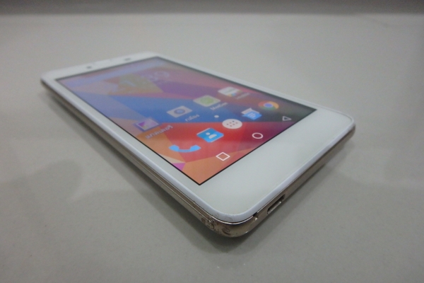 i-mobile i-style 712 สีขาว ไอโมบาย สภาพดี มีที่ชาร์ท ส่งฟรี