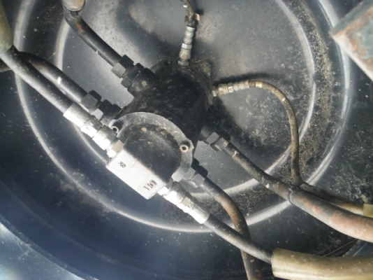 (ถึงไทยเร็วๆนี้ครับ) SK135SR-2 YY06  ปี2010  5,885ชม.สภาพสวยๆจากญี่ปุ่น ราคาไม่แพงครับ