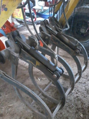 ขายรถคีบอ้อยเครื่องด๊อยเยอรมันคับ