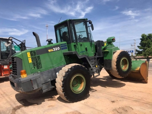 ขายรถตักล้อยาง KOMATSU WA320-6 ปี 2013 รถนอกนำเข้าจากญี่ปุ่น สภาพสวยพร้อมใช้ มีVDOการทำงานครับ