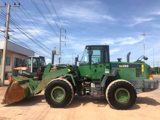 ขายรถตักล้อยาง KOMATSU WA320-6 ปี 2013 รถนอกนำเข้าจากญี่ปุ่น สภาพสวยพร้อมใช้ มีVDOการทำงานครับ