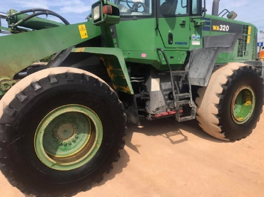 ขายรถตักล้อยาง KOMATSU WA320-6 ปี 2013 รถนอกนำเข้าจากญี่ปุ่น สภาพสวยพร้อมใช้ มีVDOการทำงานครับ