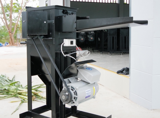 เครื่องสับหญ้าเนเปียร์ พร้อมมอเตอร์ เครื่องสับหญ้าเนเปียร์ พร้อมมอเตอร์