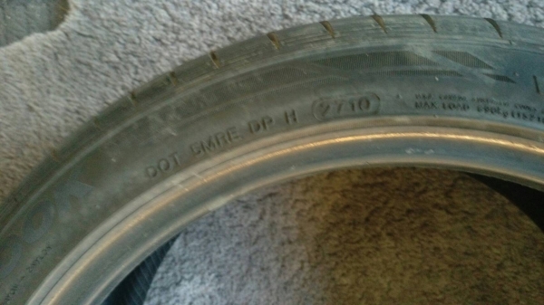 เศษยาง 1 เส้น 235/40/18 Hankook V12 Evo ดอกเยอะใช้นาน เศษยาง 1 เส้น 235/40/18 Hankook V12 Evo ดอกเยอะใช้นาน