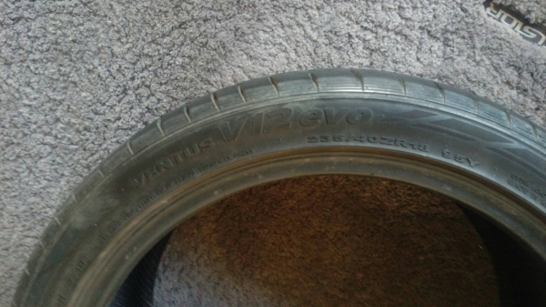 เศษยาง 1 เส้น 235/40/18 Hankook V12 Evo ดอกเยอะใช้นาน เศษยาง 1 เส้น 235/40/18 Hankook V12 Evo ดอกเยอะใช้นาน