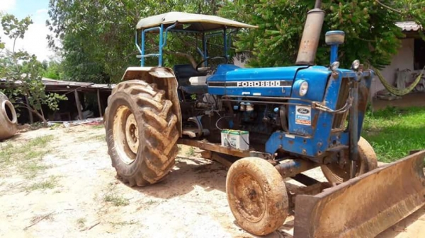 Ford 6600 เสื้อลาย เครื่องดี สภาพพร้อมใช้ เอกสารเล่มทะเบียน