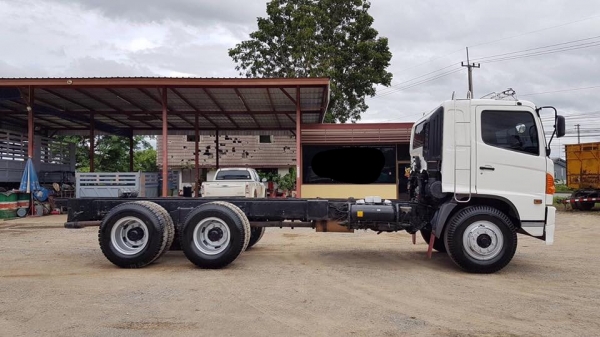 Hino FM1J เครื่อง 260 แรง ปี 47 หัวคัสซี สวยเดิมพร้อมใช้ค่ะ ทะเบียนพร้อม