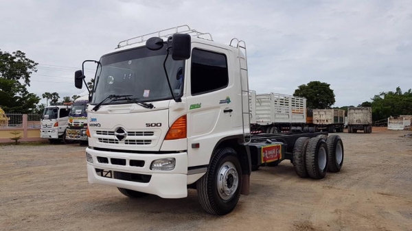 Hino FM1J เครื่อง 260 แรง ปี 47 หัวคัสซี สวยเดิมพร้อมใช้ค่ะ ทะเบียนพร้อม