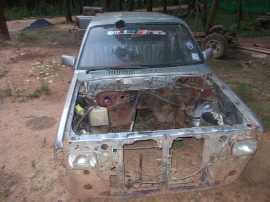 MAZDA B2500 หัวเก๋ง 4 ประตู สภาพดี 5,000 บาท MAZDA B2500 หัวเก๋ง 4 ประตู สภาพดี 5,000 บาท