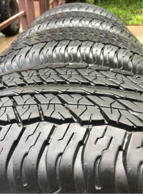 ยาง Dunlop 265 60 18 ปี16 ดอกเต็ม ไม่มีปะ เนื้อนิ่มๆ ใช้ยาว ราคาไม่แพง
