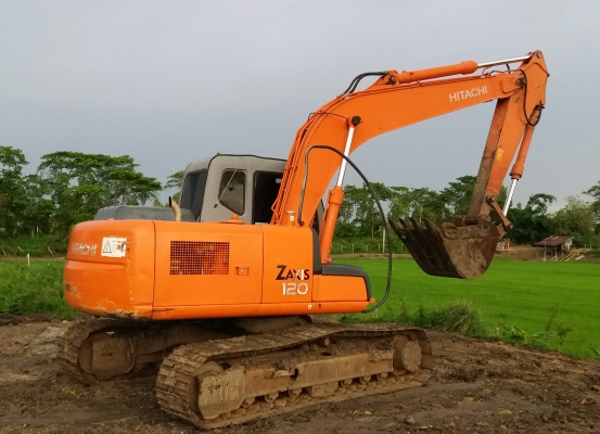 ฮิตาชิ zx120 ใช้งานมา9พันกว่า ชม.สวยๆพร้อมใช้เอกสารครบ