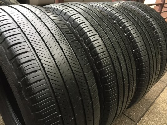 ยาง Michelin 265 65 17 สิ้นปี15 ดอกเต็ม เนื้อนิ่มๆ ใช้ยาว ราคาไม่แพง ยาง Michelin 265 65 17 สิ้นปี15 ดอกเต็ม เนื้อนิ่มๆ ใช้ยาว ราคาไม่แพง