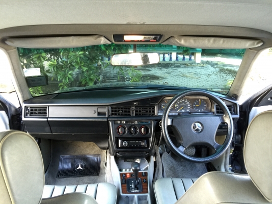 ขายรถยนต์ BENZ รุ่น 190, E 1.8 โฉม W201 ปี 1992 สีดำ