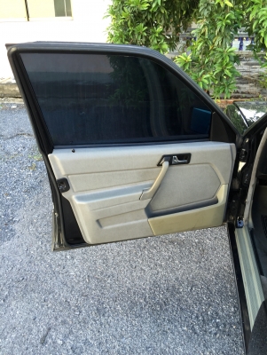 ขายรถยนต์ BENZ รุ่น 190, E 1.8 โฉม W201 ปี 1992 สีดำ
