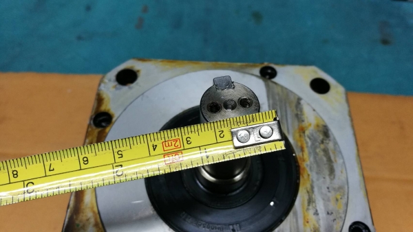 2,500 บ. ส่งฟรี083-2000058  LINE ID: line832923 ACเซอร์โวมอเตอร์FANUC รุ่น is8/4000  ขนาด 2.5 KW.  ถอดจากเครื่องจักรมา (มี 8 ตัว)