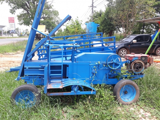 เครื่องอัดฟาง พร้อมเครื่อง พร้อมใช้งาน ราคาถูก 39500 โทร. 083-1409216