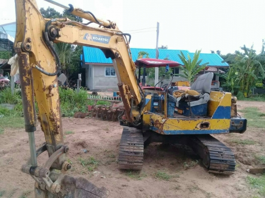 ขายด่วน KOMATSU PC40-6 สภาพพร้อมใช้งาน เครื่องปั้มดี โซ่ช่วงล่างสวย เอกสารสัญญาซื้อขาย สนใจสอบถาม 093-0764943 088-3223272