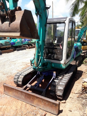 ขายKOMATSU  PC40-7E  เก่าญี่ปุ่นแท้  มีลายแย๊ก เครื่องดำ  สภาพสวย  เดิมๆๆ   6,xxx   ชั่วโมง  เครื่องปั๊มดี  ลองระบบกันได้ทุกวัน  โทร  089-3818694 ดวงนภา